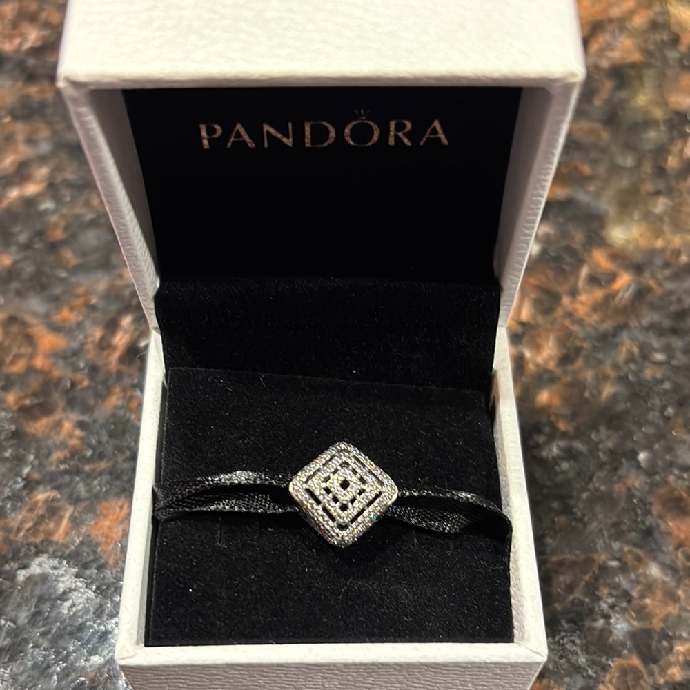 Pandora Silver Bracelet Charm with intricate sparkling design - NIB